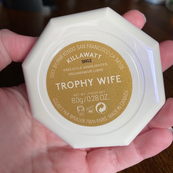 Fenty Beauty Highlighter - Picture 2 of 3